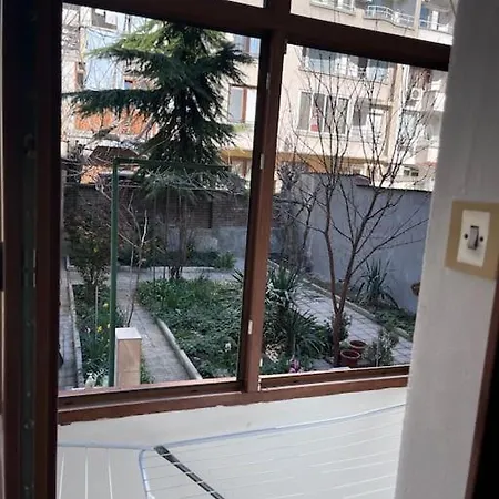 Lejlighed при Bond-100 м/2 със градина Burgas City